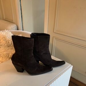 Like new. Studio Pollini Chocolate Suede Ankle Boots (37)